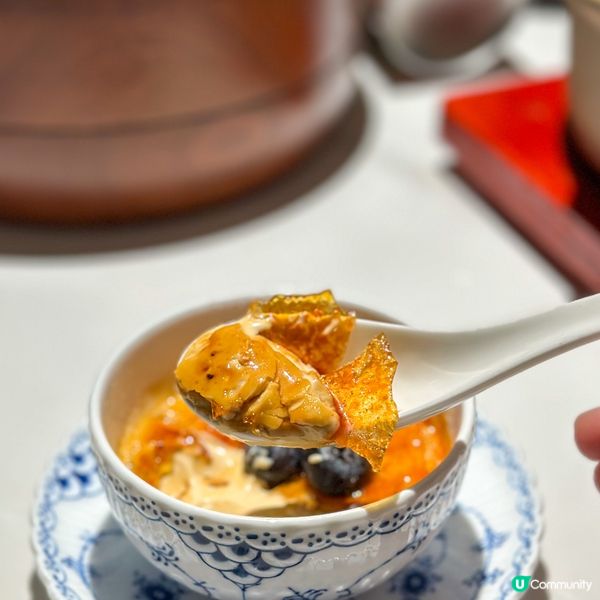 主打新派浙江菜的綠茶餐廳開左係銅鑼灣希慎廣場,裝修古色古香,...