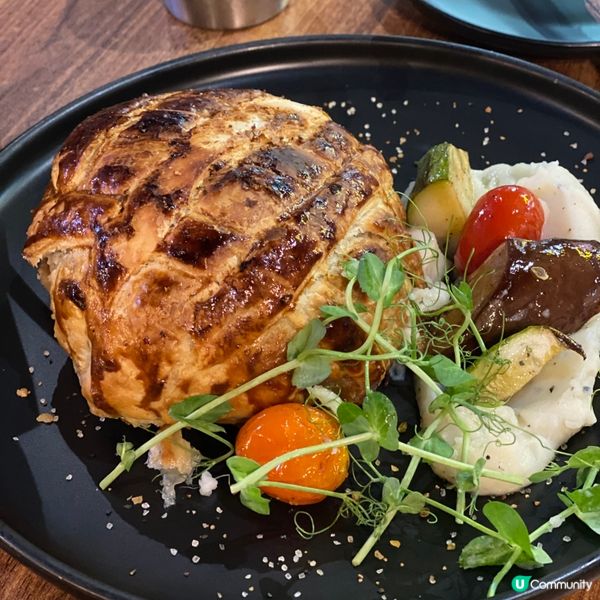 銅鑼灣隱世CP值極高💯威靈頓牛扒廚房！二人晚餐勁抵食～^_^