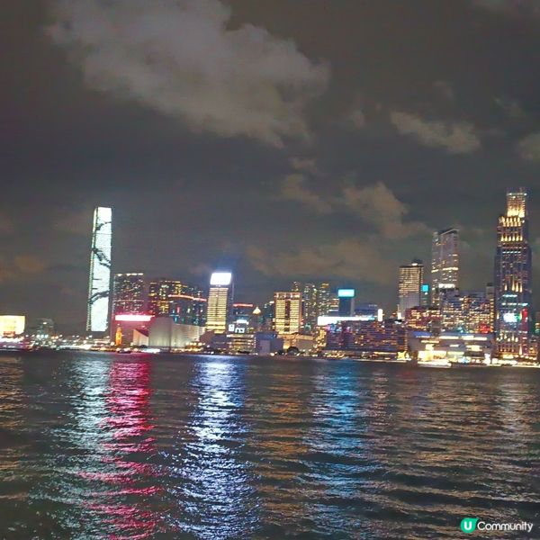 維港日景與夜景，各顯美態！