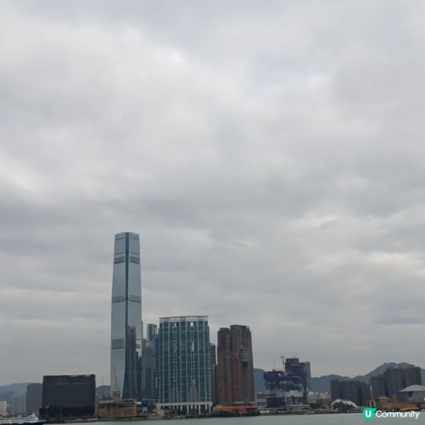 維港日景與夜景，各顯美態！