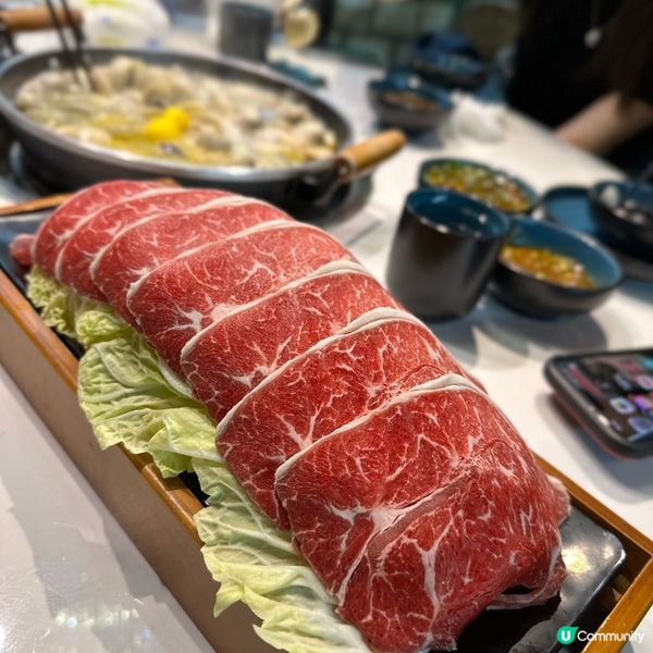 打卡小熊造型．爆滿黃金蜆鍋