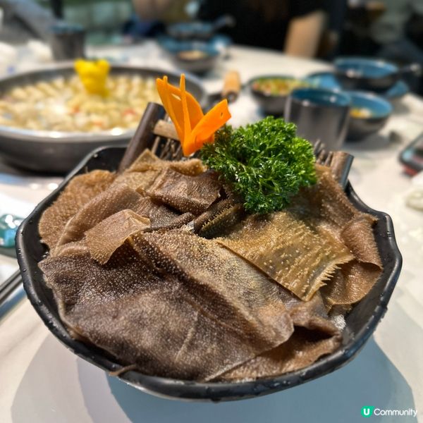 打卡小熊造型．爆滿黃金蜆鍋