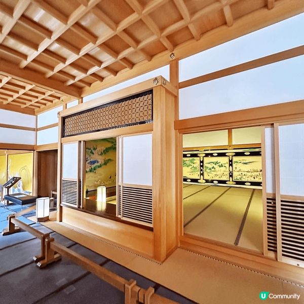 ??名古屋城堡係名古屋市嘅著名景點，佢建於1612年，係德川...