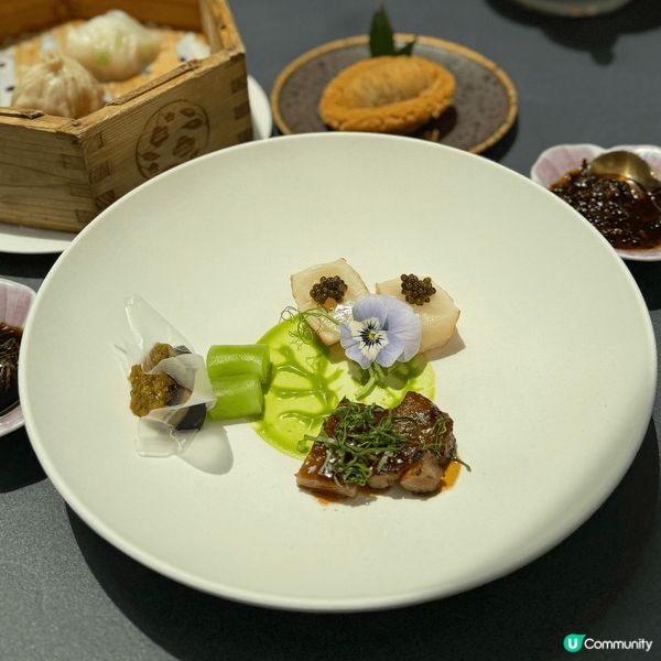 生日想食中菜，去咗Murray 香港美利酒店內嘅中菜廳「紅棉...