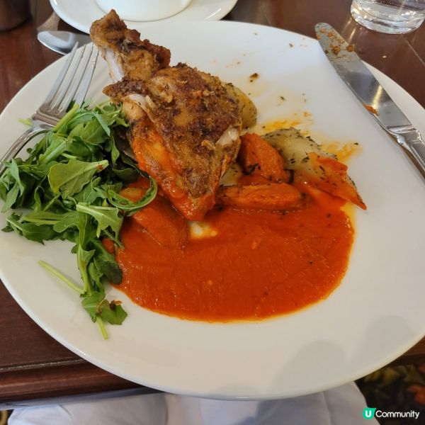 維多利亞式的古堡洒店，面對露易斯湖，撩動人心，享用午餐，超正