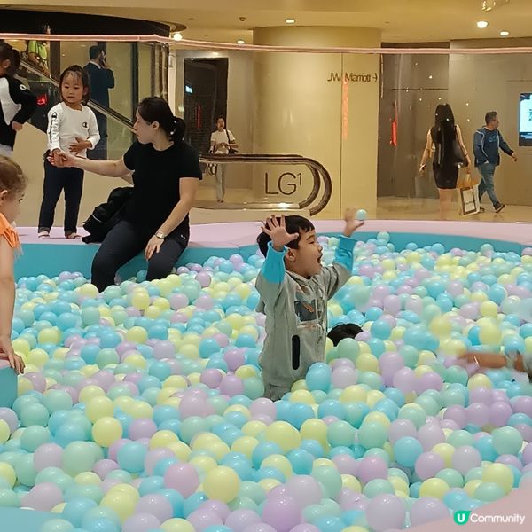  金鐘太古廣場變身嘉年華遊樂場！🤩