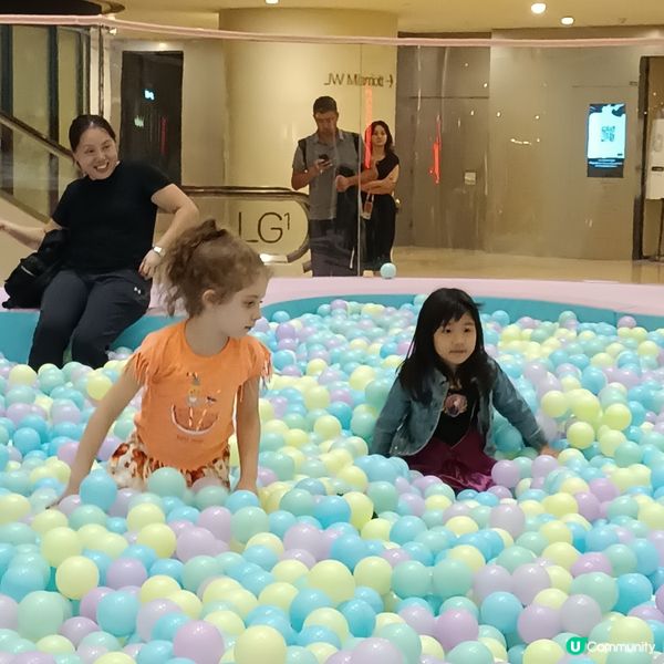  金鐘太古廣場變身嘉年華遊樂場！🤩