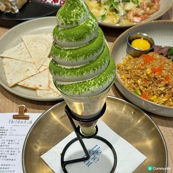 旺角牛角包雪糕，Yummy