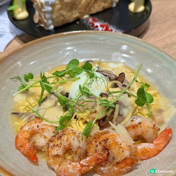 旺角牛角包雪糕，Yummy