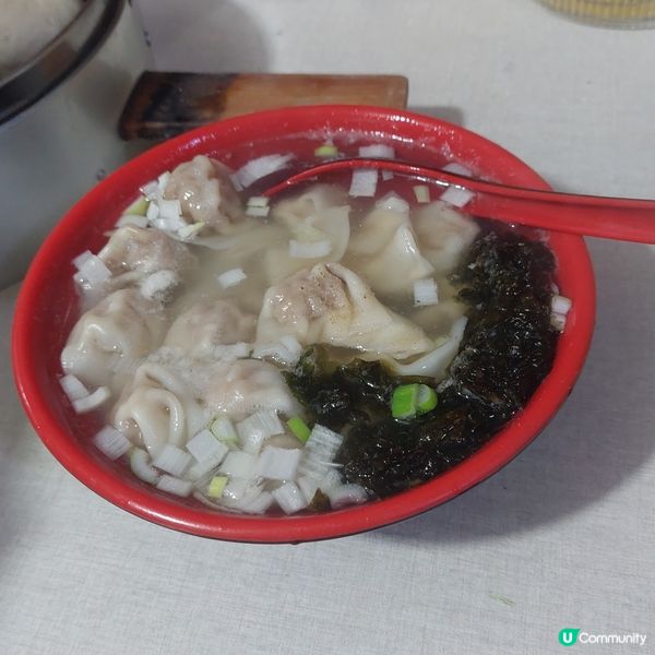 文登區桔子酒店樓下，毛家灌湯包😋