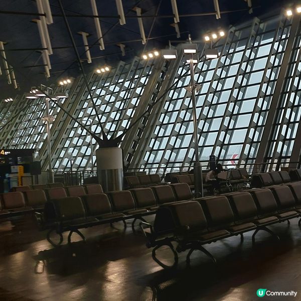 威海飛上海✈️，上海轉機香港🇭