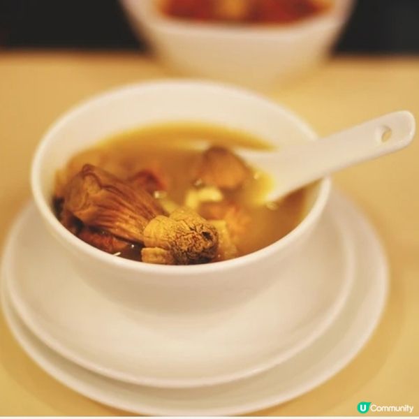 蟲草花蓮子淮山瘦肉湯  