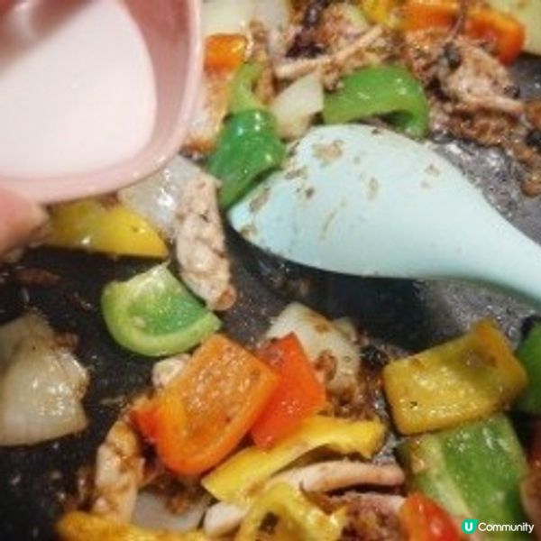 蒜蓉豆豉三色椒炒魷魚
