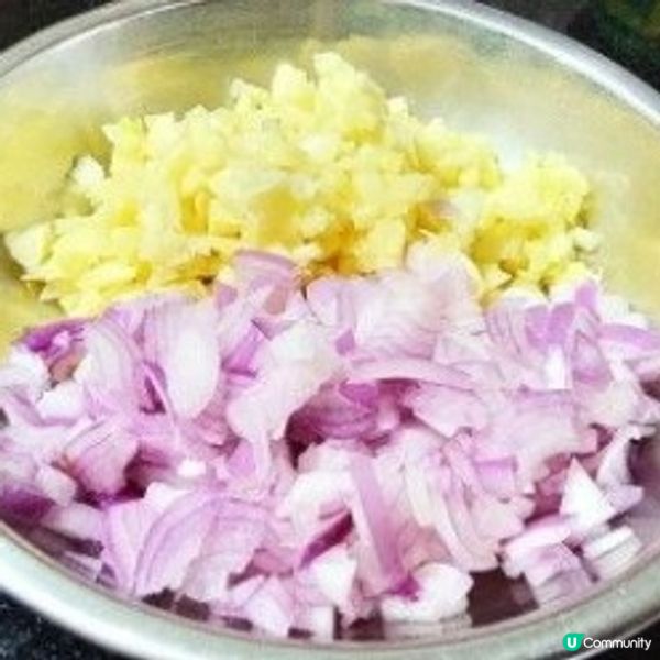 豬頸肉炒小棠菜  