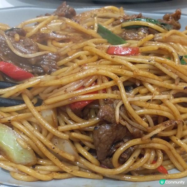 黑椒牛肉炒意粉