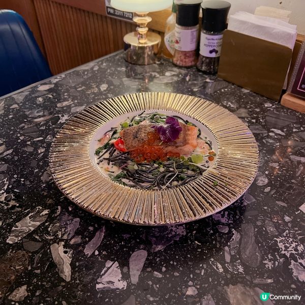 寶勒巷酒吧餐廳 🍻 食飯睇馬 🐎