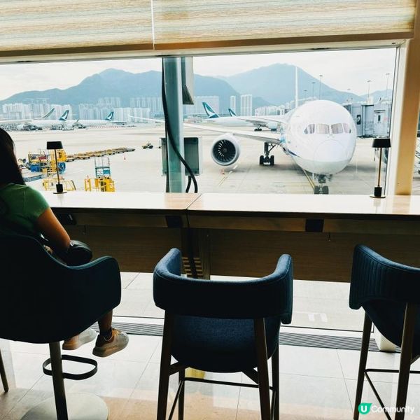 【機場貴賓室】Kyra Lounge 香港國際機場2024最新貴賓室 | Priority Pass入得 | Gate 23 | 必食焗豬| 必飲 Cocktail 生啤 | 望住飛機Hea住等上機