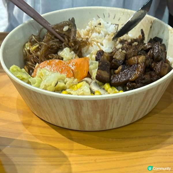 荔枝角新食堂 。那個