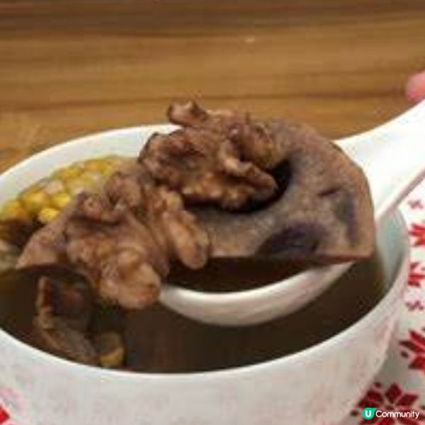 《男士秋天進補 宜飲益腎養生湯水》 鱆魚蓮藕栗子湯
