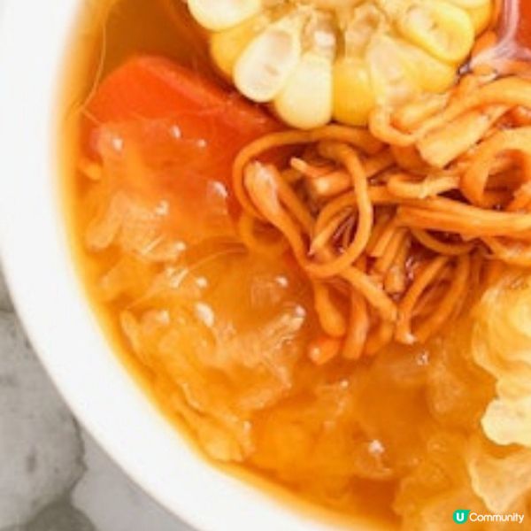 蟲草花粟米紅蘿蔔雪耳湯