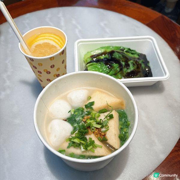 除粥燒賣魚蛋能代表香港地道美食，另一款一定是彈牙魚蛋粉！