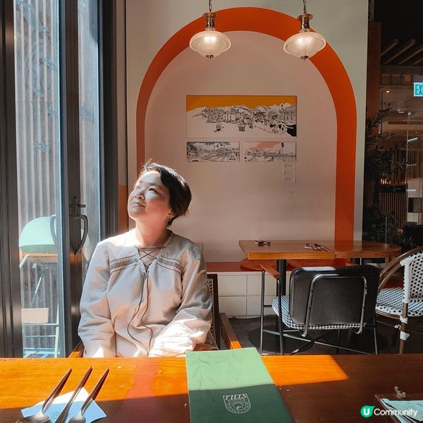 啟岸巷子位於土瓜灣同何文田地鐵站之間，雖然係位於新建私人屋苑...