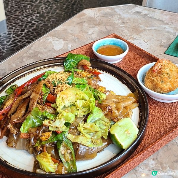 元朗泰式午餐😋  豬頸肉炒河粉正到爆！