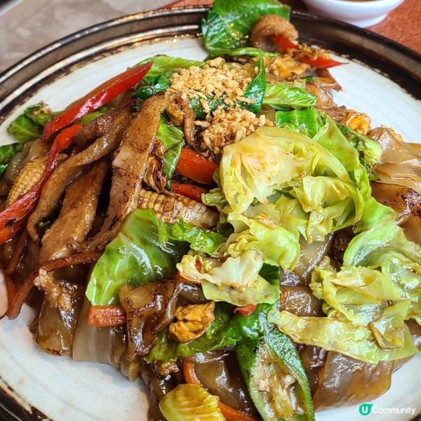 元朗泰式午餐😋  豬頸肉炒河粉正到爆！