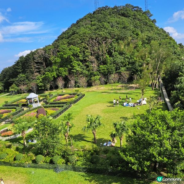 這裏是郊外野餐好去處的「 山頂公園」， 環境優美， 這裹在各...