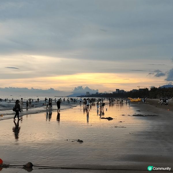 中國海南島三亞市，環境優美適合大小朋友一起渡假。