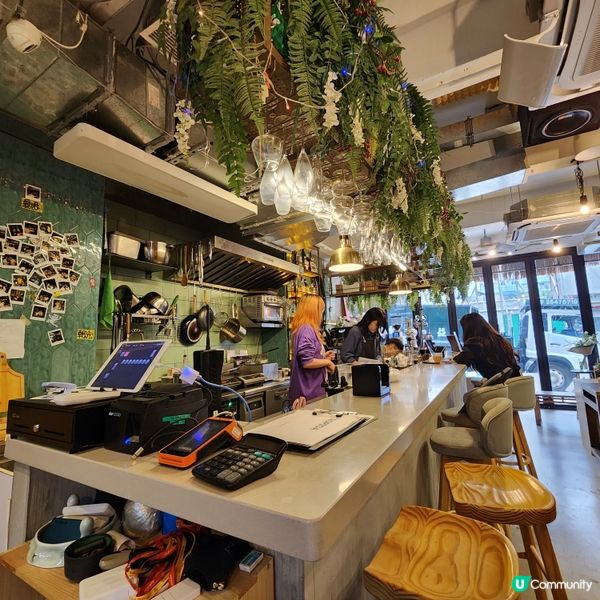 西營盤📍香港虹吸亞軍咖啡師座鎮cafe