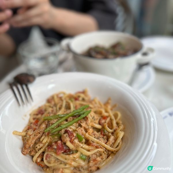 鬧市中的法式小酒館