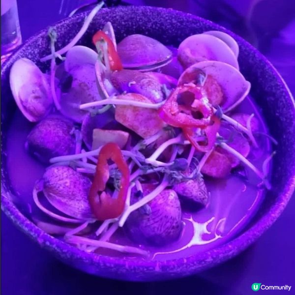 ## 深水埗必去型格酒吧餐廳🍻🥂夜光燈下打卡一流💜