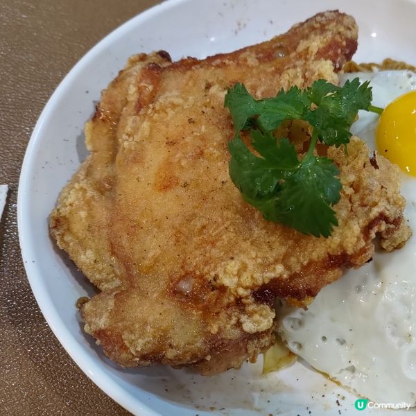 ## 觀塘工廈必食邪惡美食🤤炸雞髀煎蛋炒公仔麵💜