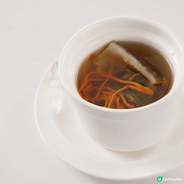 海底椰蟲草花湯功效：護肝養腎潤肺