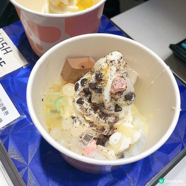 🍦旺角配料隨心加 人均三十蚊配料加滿乳酪雪糕