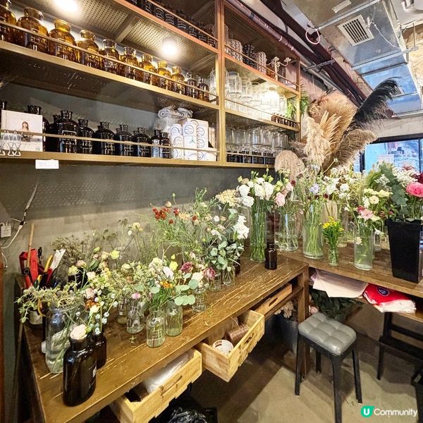 西環•咖啡陶藝花藝三合一 濃厚藝術氣息Cafe