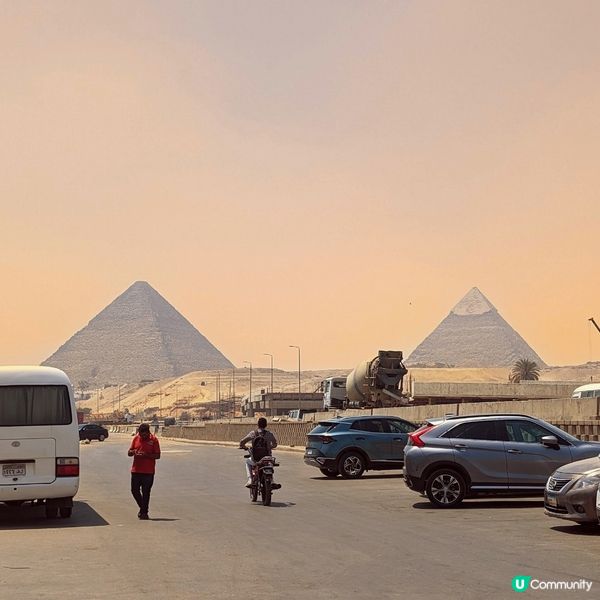 🐤埃及街頭的金字塔奇景 