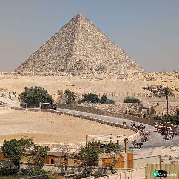 🐤埃及街頭的金字塔奇景 