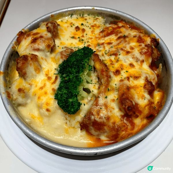 百分百餐廳：芝士蕃茄焗豬、乾炒牛河、雞扒意粉🍝最好味係焗豬，...