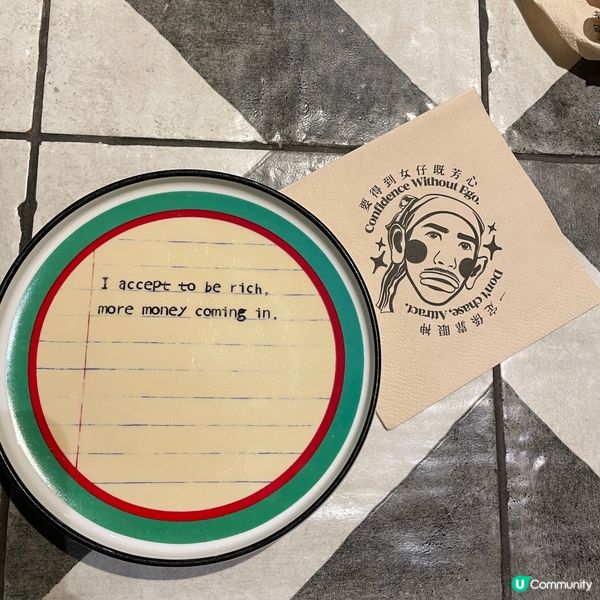 銅鑼灣•玩味打卡英倫風舊書店Cafe