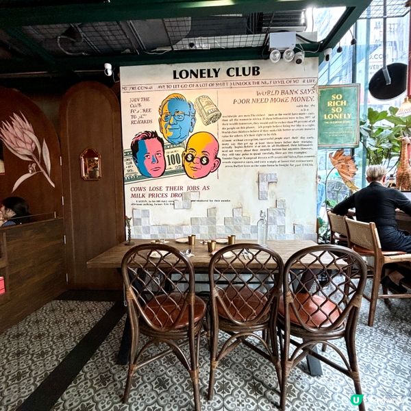 銅鑼灣•玩味打卡英倫風舊書店Cafe