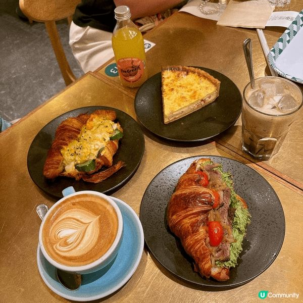 去新加坡旅行，我推介大家可以去Tiong Bahru Bak...