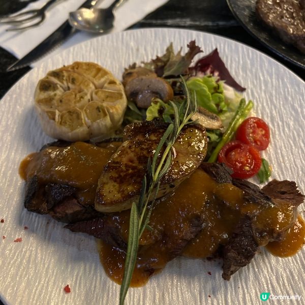 香煎鵝肝配美國封門柳