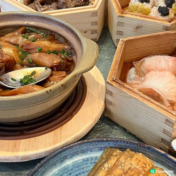 輕倚靜美江岸,品嘗特色佳餚｡