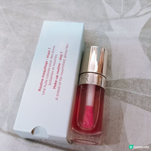 ## 💋 秋天必備！凝亮護唇油，滋潤又顯色！