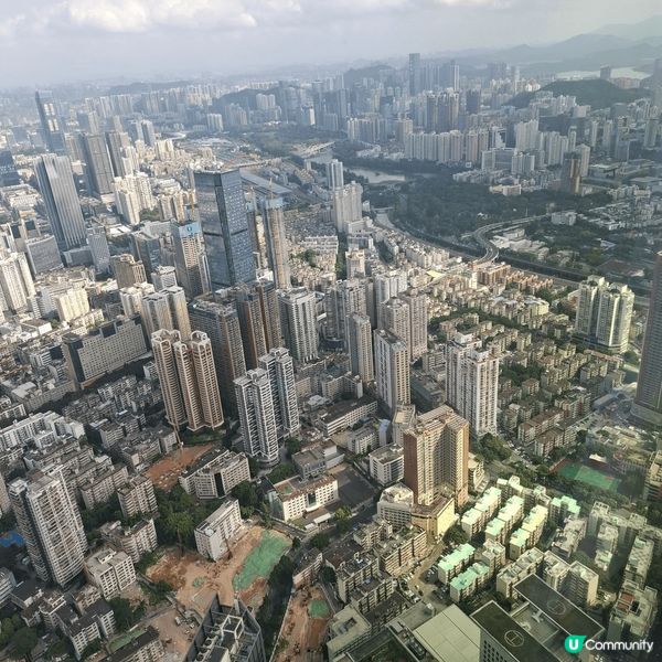 我介紹是深圳瑞吉酒店，房間景觀十分美麗，簡直係人間仙境。