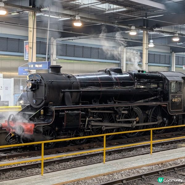 🐤倫敦驚現電影火車The Polar Express 🎄