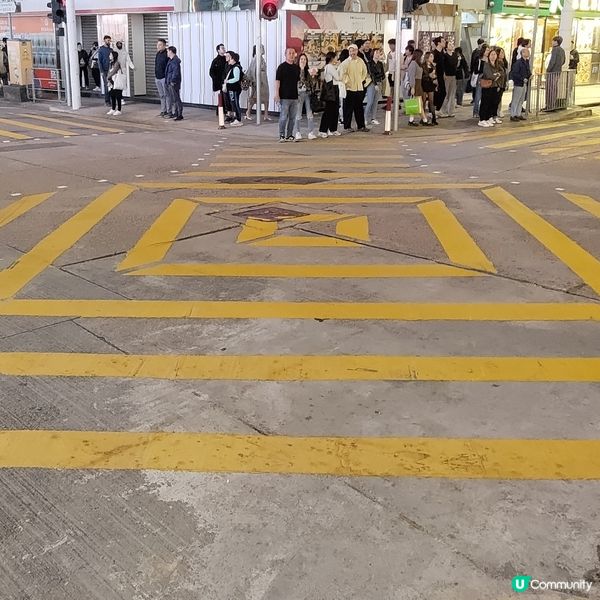 ## 尖沙咀最新對角行人路過處🚶‍♀️打斜過馬路更方便💜