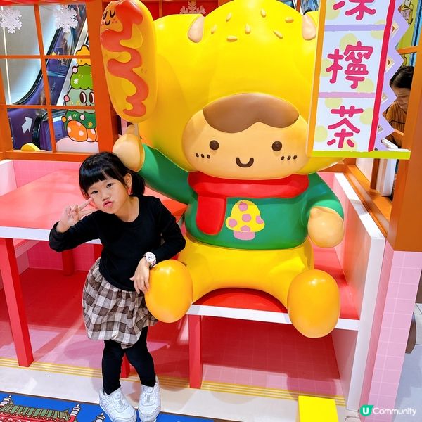 菠蘿油妹妹聖誕遊 🎅🏻 嚟香港仔中心打卡啦！